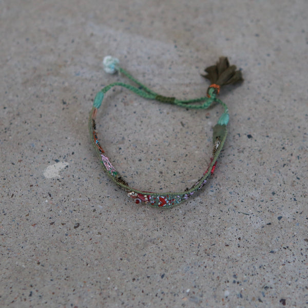 Antomoon silk embroidered bracelet ATM-Antomoon-16-1-5-dark palette (Antomoon-1-1)